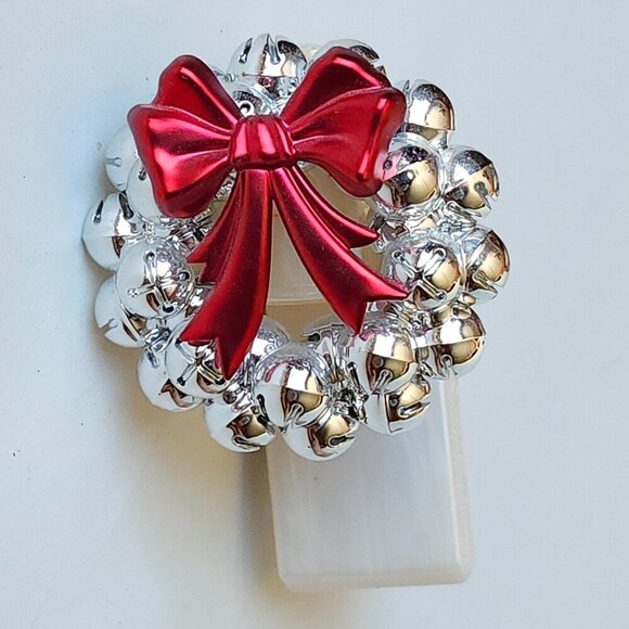 BATH AND BODY WORKS CHRISTMAS BELL WREATH With RED BOW WALLFLOWER PLUG - Picture 1 of 6